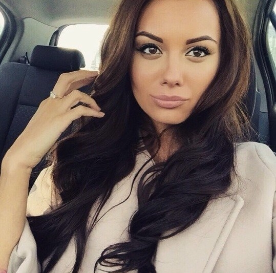 В Москве я живу и предлагаю широкий спектр услуг, которые будут удовлетворять все твои желания. У меня есть опыт и талант, чтобы удовлетворить даже самого требовательного мужчину. Мои услуги включают классический и эротический массаж, страстные встречи и многое другое. Я также готова принять вас в своей уютной и комфортной квартире в Москве. Мои фото говорят сами за себя, и мои клиенты всегда оставляют положительные отзывы обо мне. Не упускай свой шанс на настоящее удовольствие, свяжись со мной прямо сейчас! 🌟✨💋 Галя